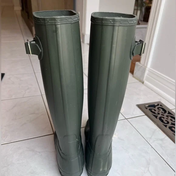 Hunter women’s original tall rain boots - size US 6 - Picture 2 of 9